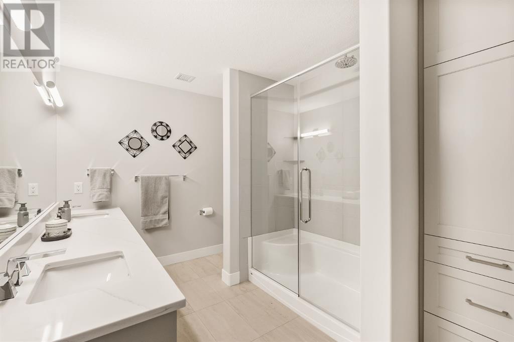 Single Family House for Sale in    Avenue SW Springbank Hill Calgary 