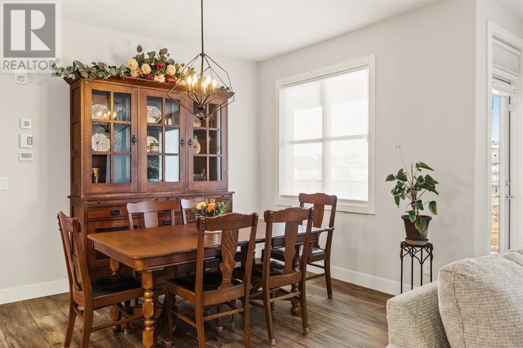 Single Family House for Sale in    Avenue SW Springbank Hill Calgary 