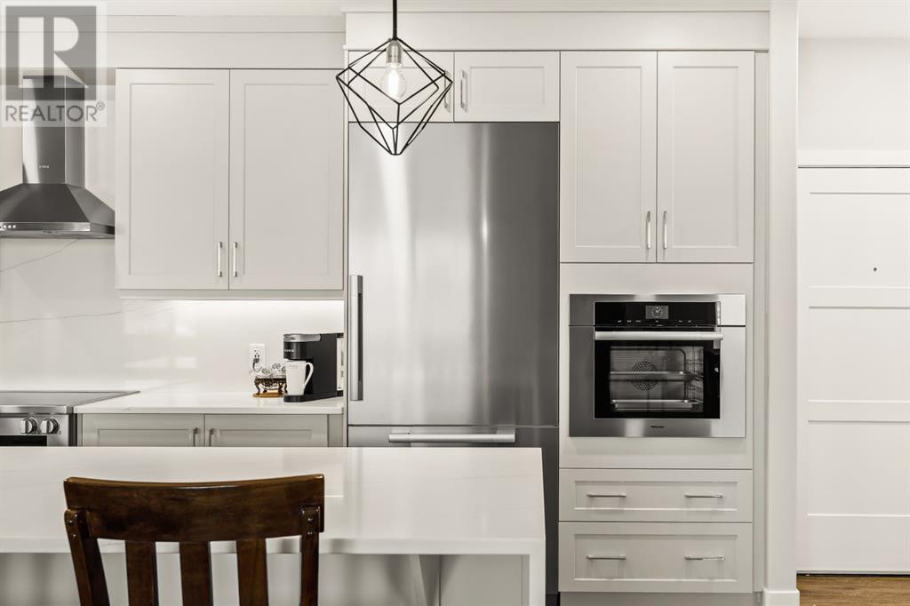 Single Family House for Sale in    Avenue SW Springbank Hill Calgary 
