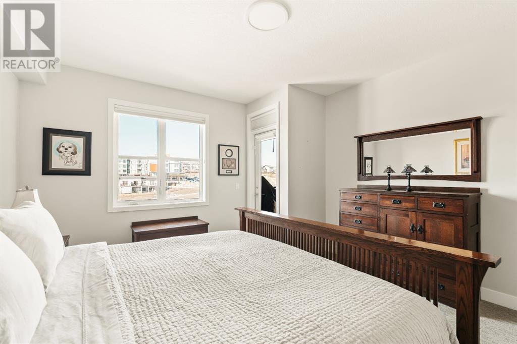 Single Family House for Sale in    Avenue SW Springbank Hill Calgary 
