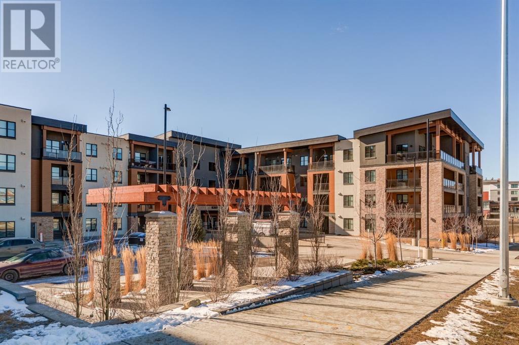 Single Family House for Sale in    Avenue SW Springbank Hill Calgary 