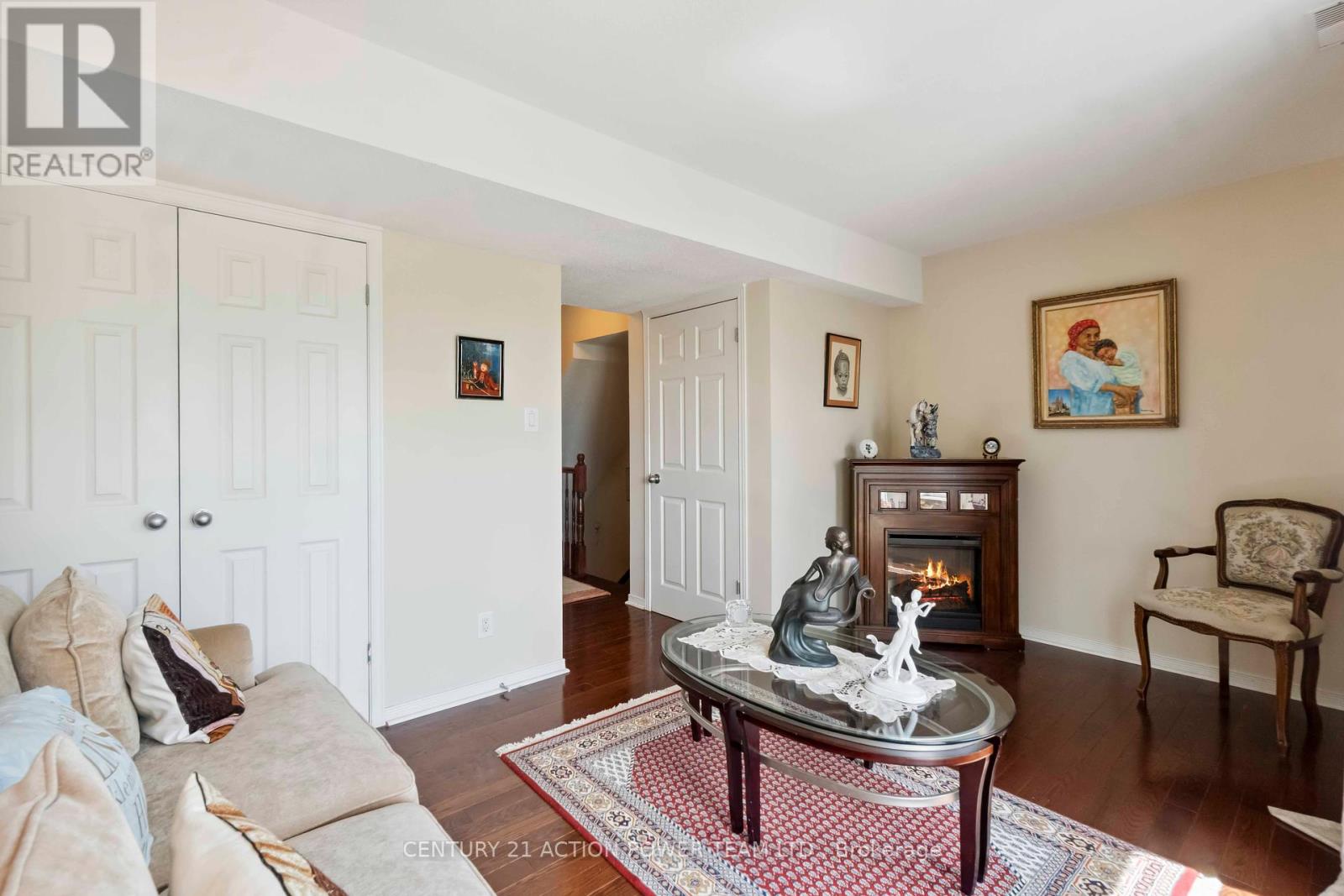 Photo 9 of 12 4037 Canyon Walk Drive, Ottawa ON