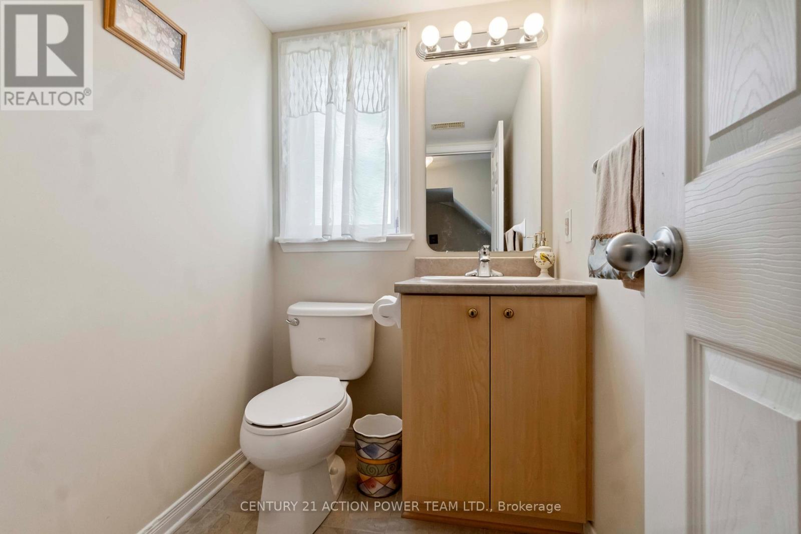 Photo 11 of 12 4037 Canyon Walk Drive, Ottawa ON