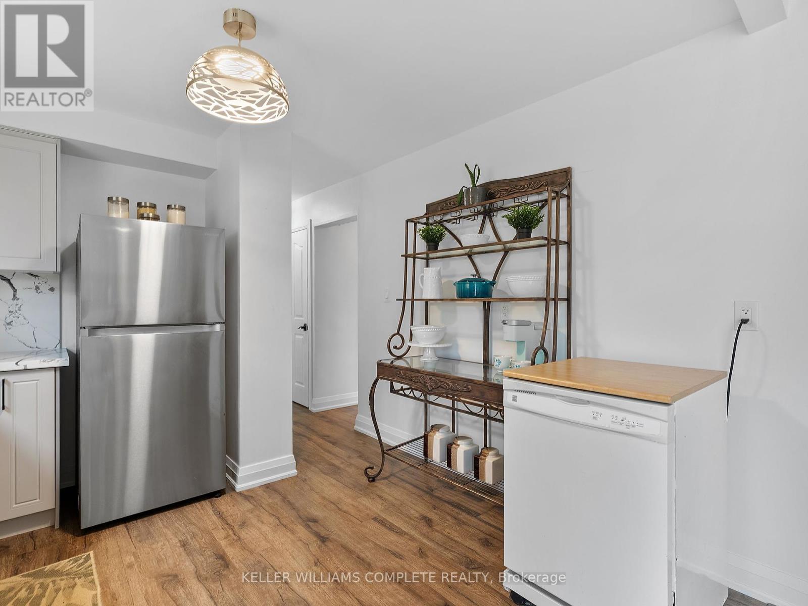 Photo 15 of 102 Dundee Drive, Haldimand ON