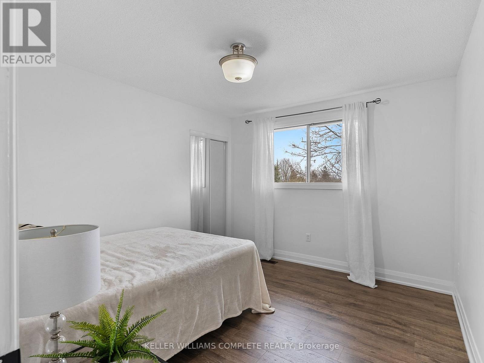 Photo 21 of 102 Dundee Drive, Haldimand ON