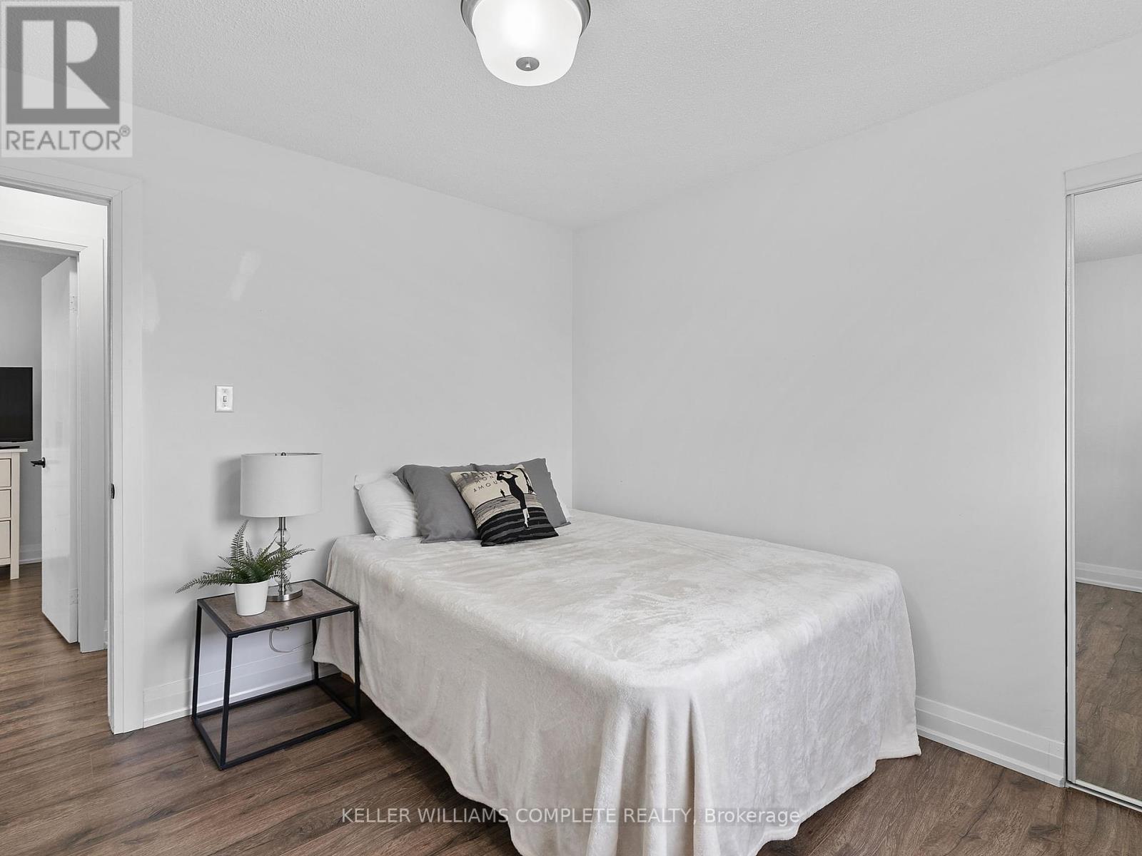 Photo 38 of 102 Dundee Drive, Haldimand ON