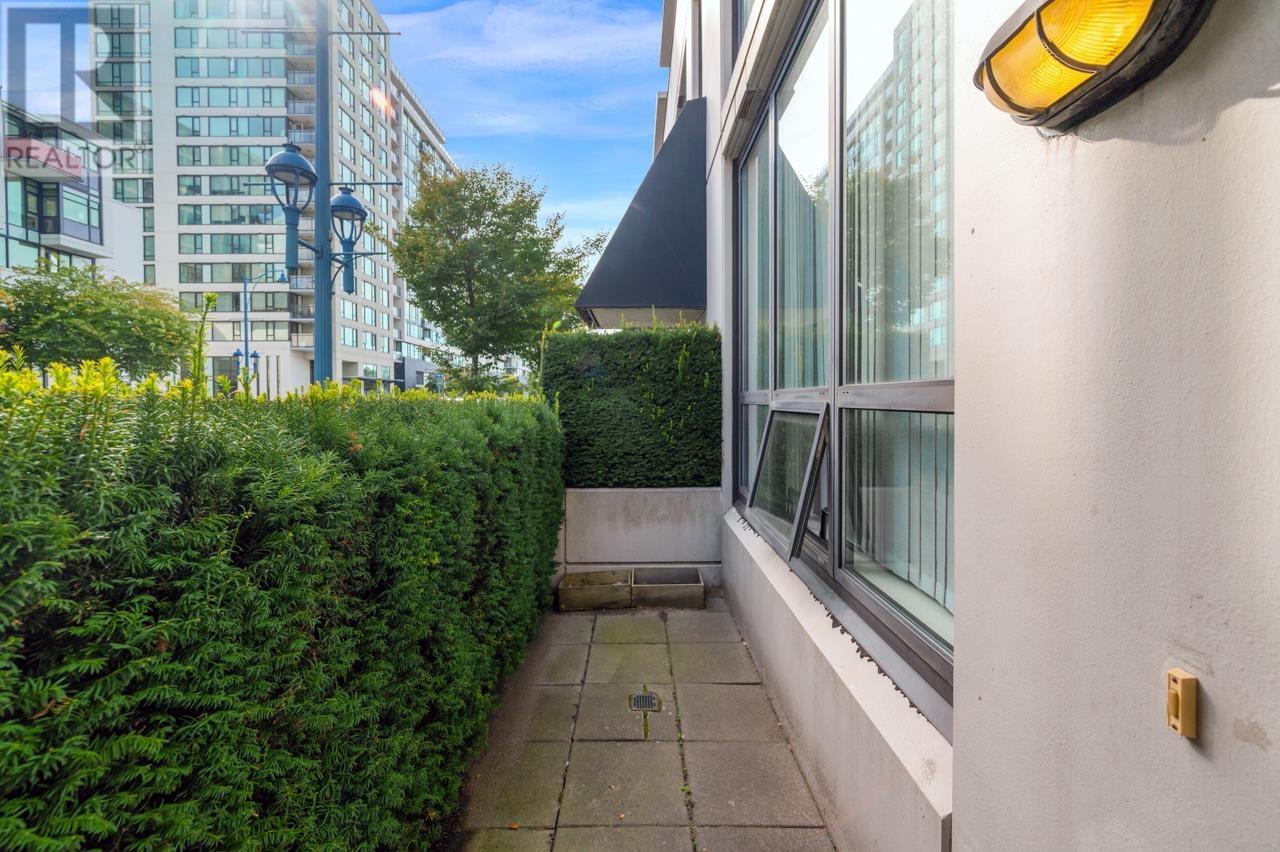 6 7911 ACKROYD ROAD, Richmond