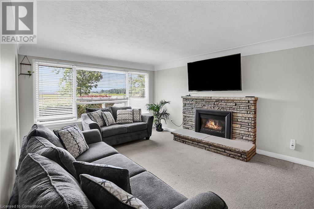 Photo 7 of 73222 27 Regional Road, Wellandport ON