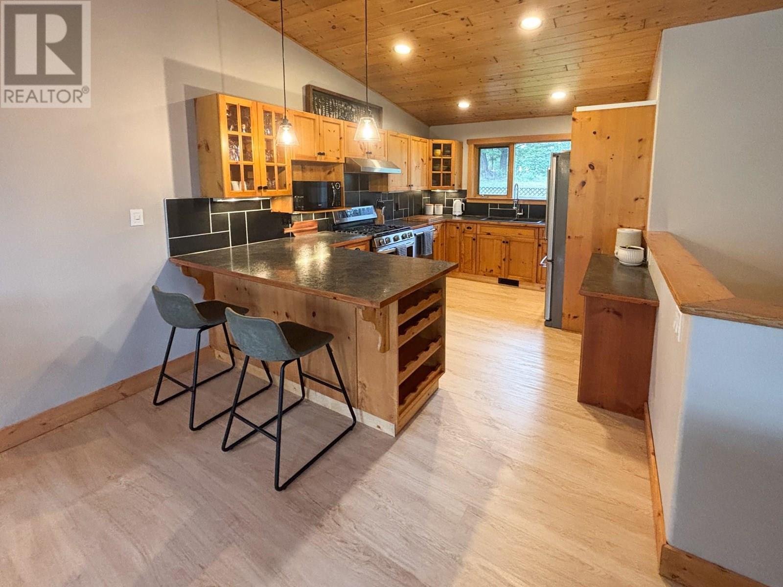 4761 CRESCENTWOOD Drive, Edgewater