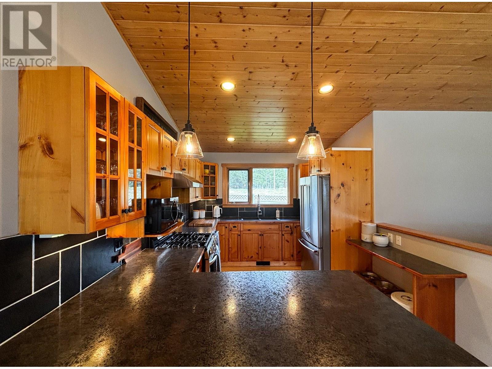 4761 CRESCENTWOOD Drive, Edgewater