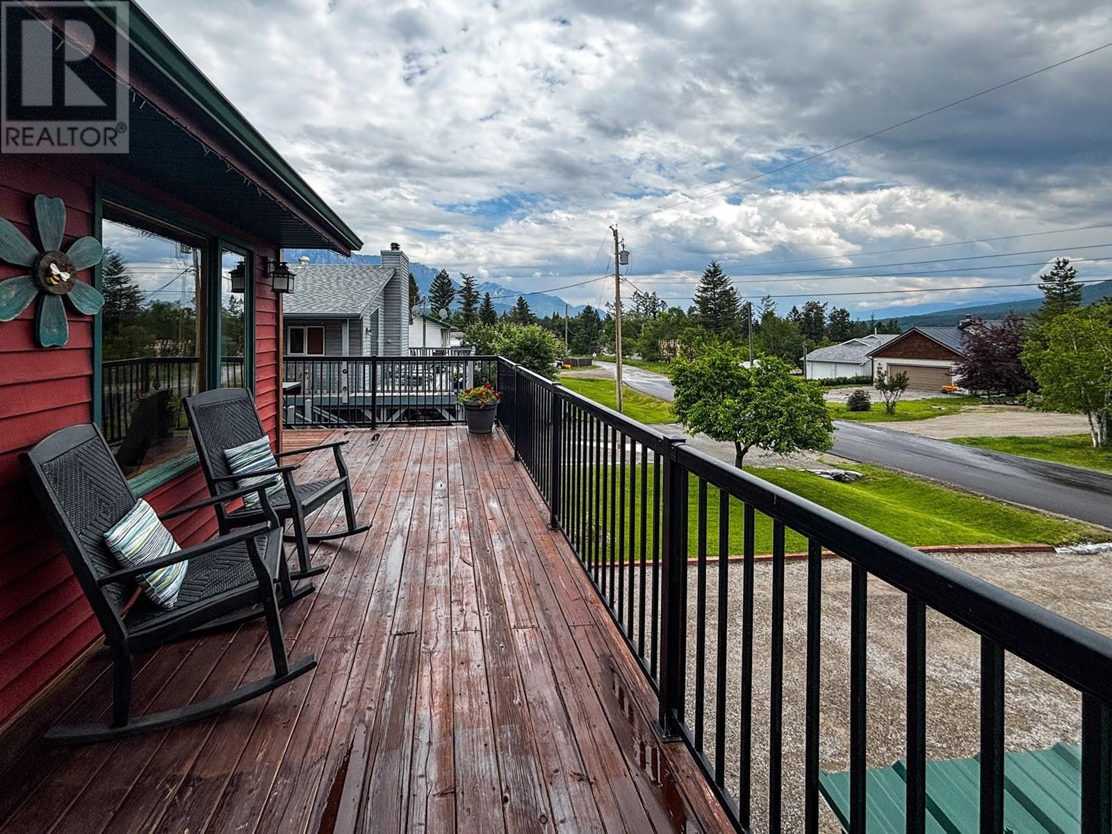 4761 CRESCENTWOOD Drive, Edgewater