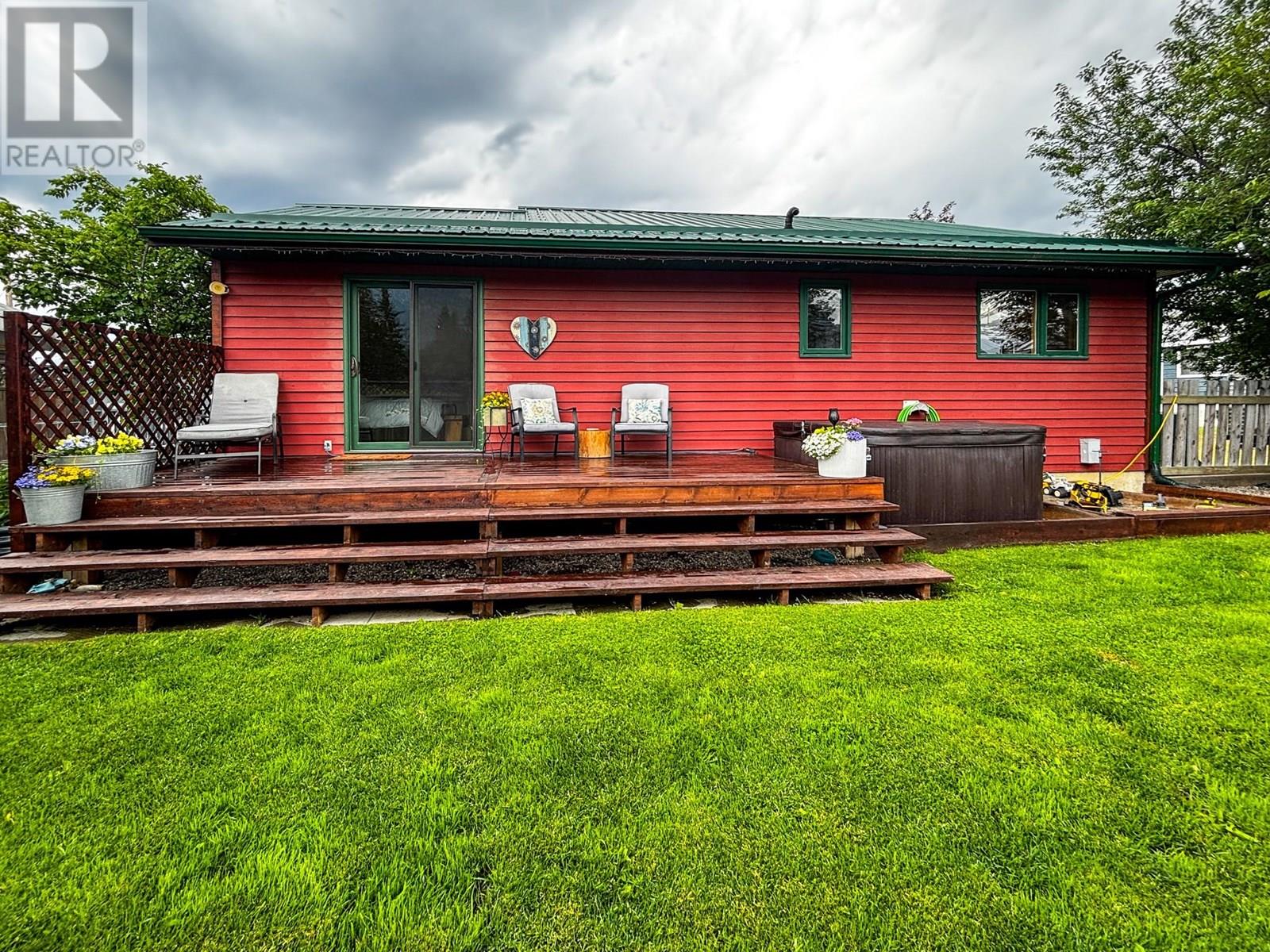 4761 CRESCENTWOOD Drive, Edgewater