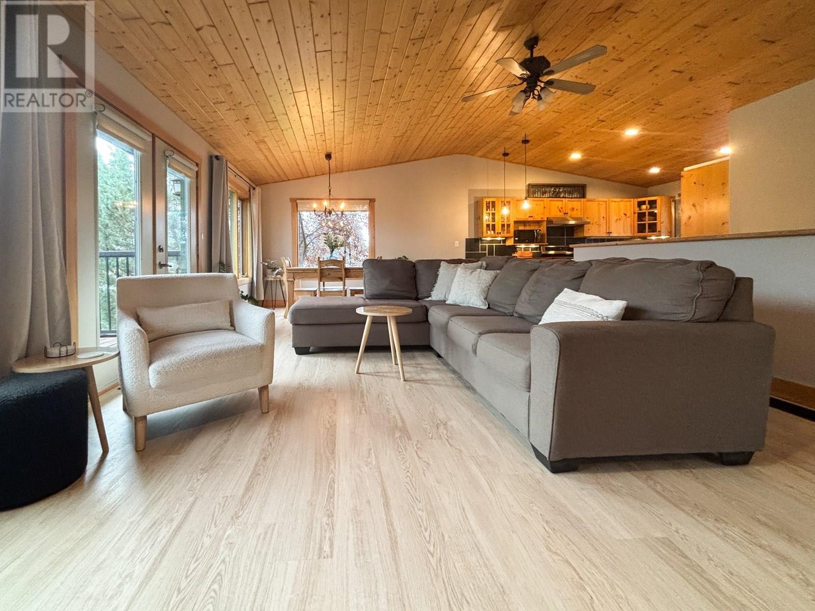 4761 CRESCENTWOOD Drive, Edgewater