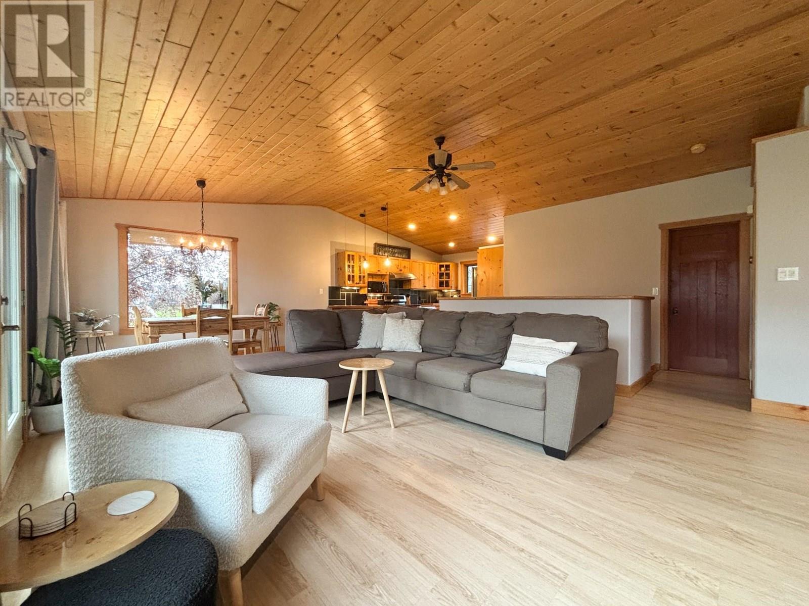 4761 CRESCENTWOOD Drive, Edgewater