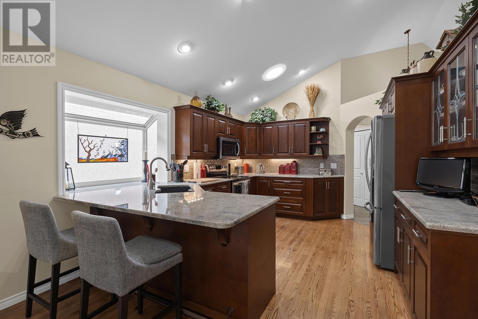 Photo 8 of 4182 Gallaghers Grove, Kelowna BC