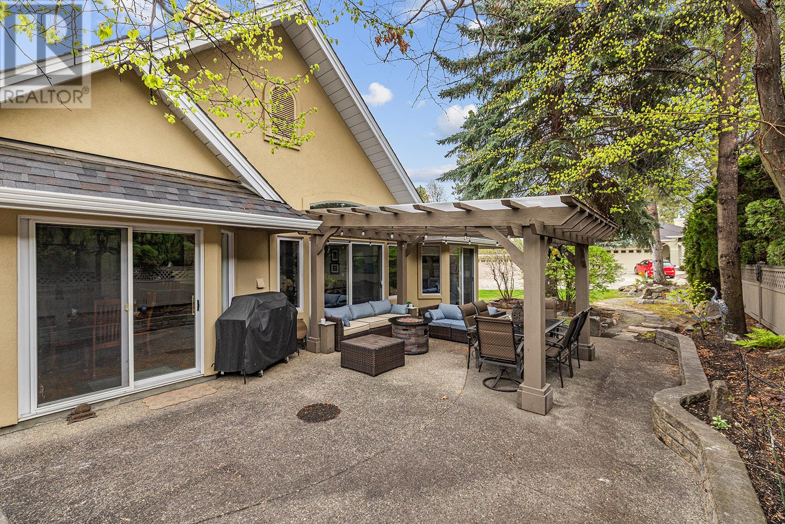 Photo 7 of 4182 Gallaghers Grove, Kelowna BC