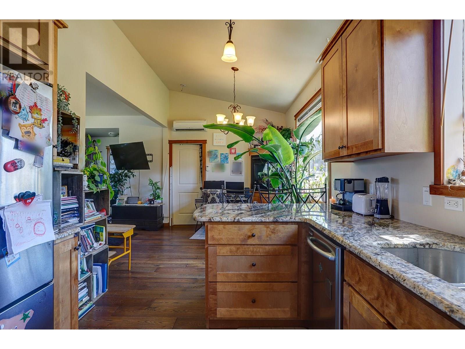 6226 Okanagan Avenue, Vernon