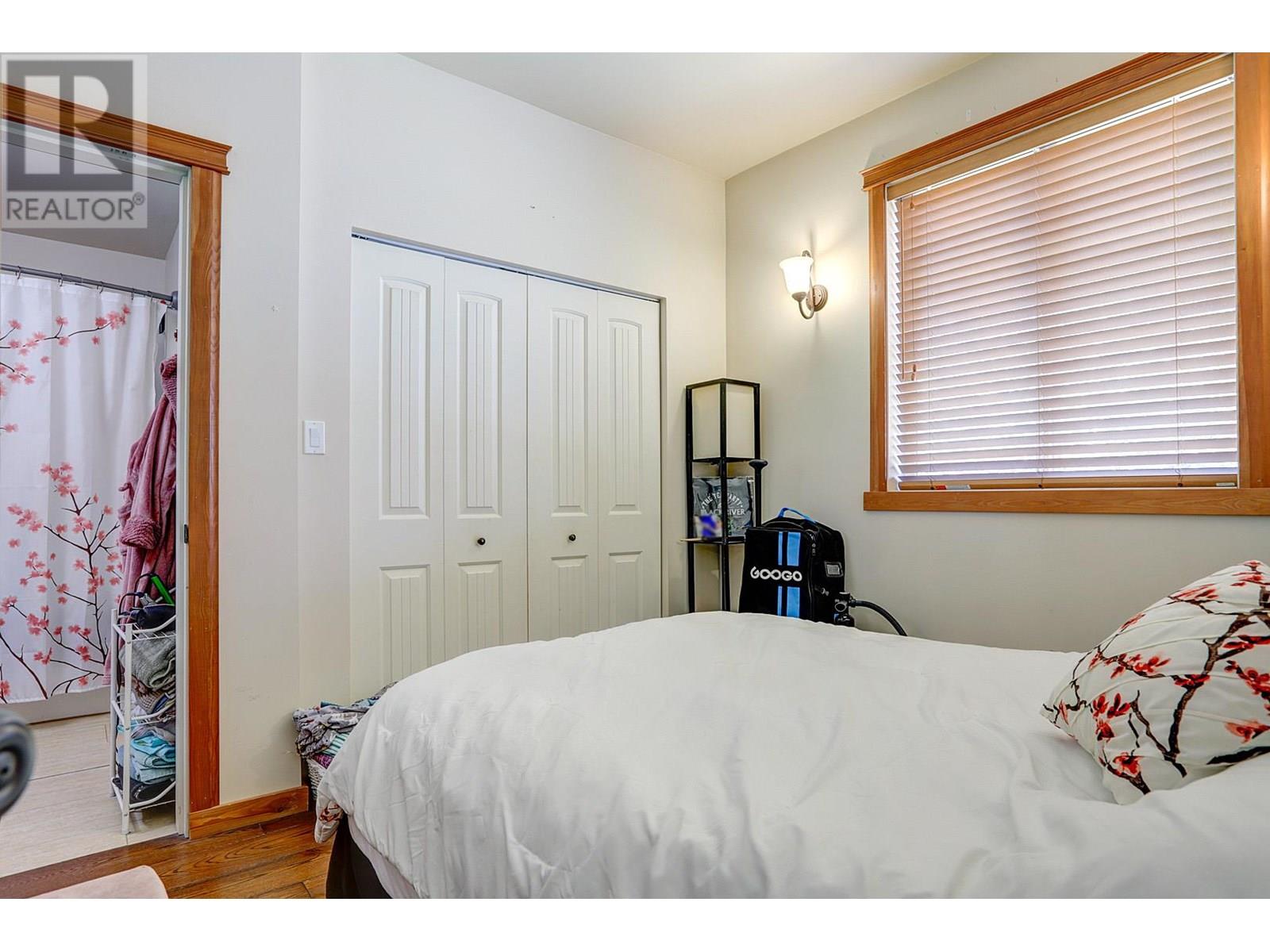 6226 Okanagan Avenue, Vernon