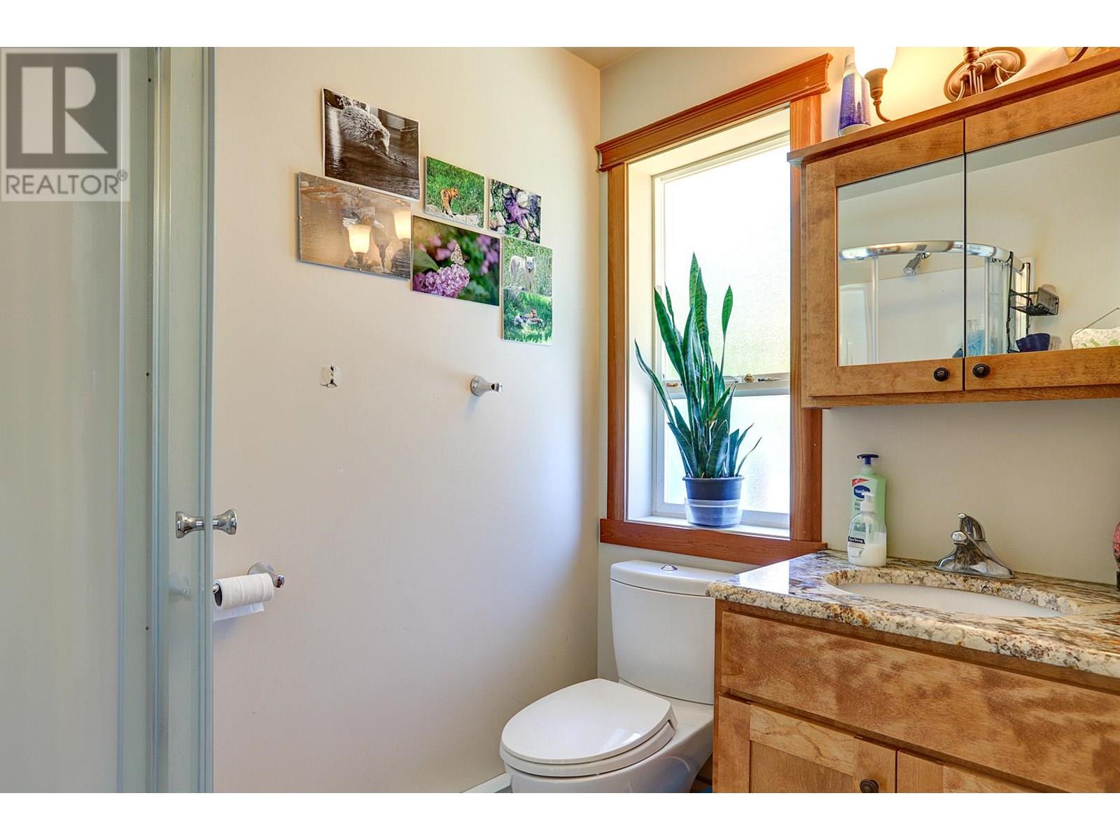 6226 Okanagan Avenue, Vernon