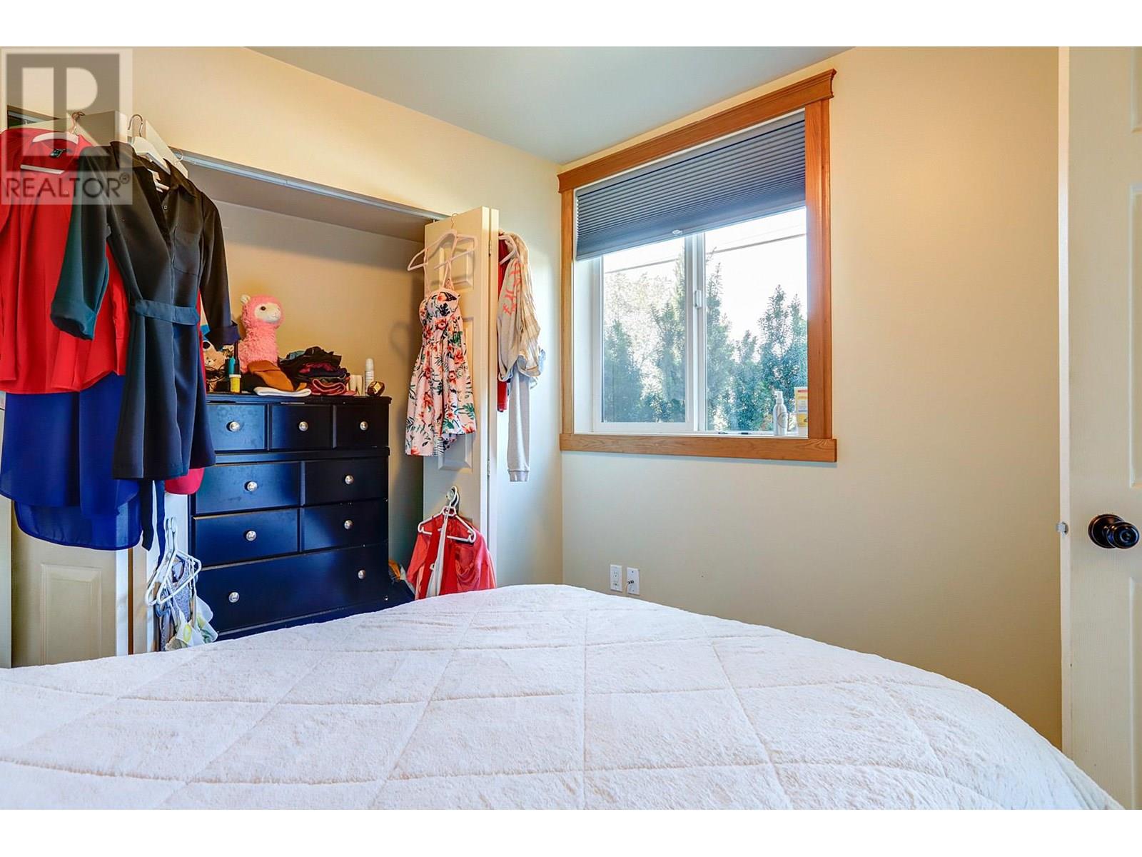 6226 Okanagan Avenue, Vernon