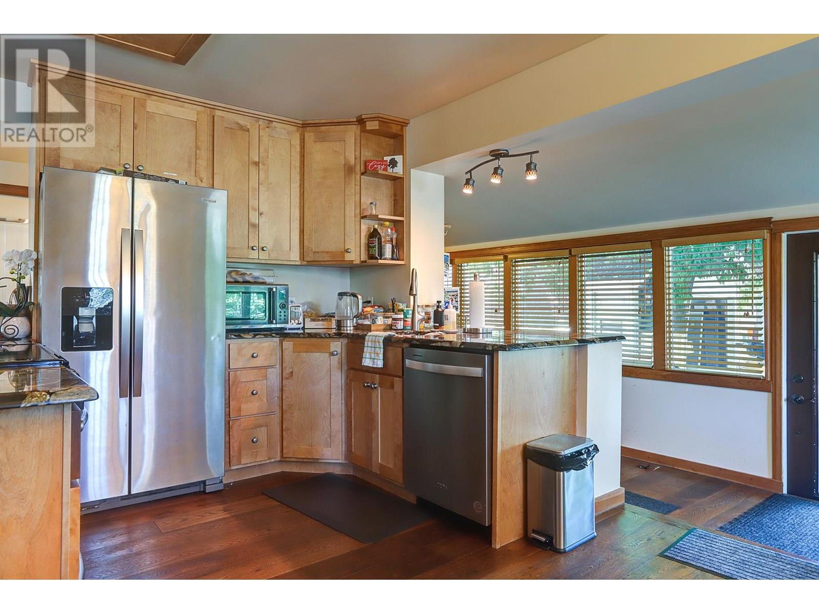 6226 Okanagan Avenue, Vernon