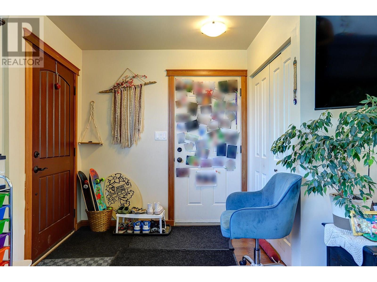 6226 Okanagan Avenue, Vernon