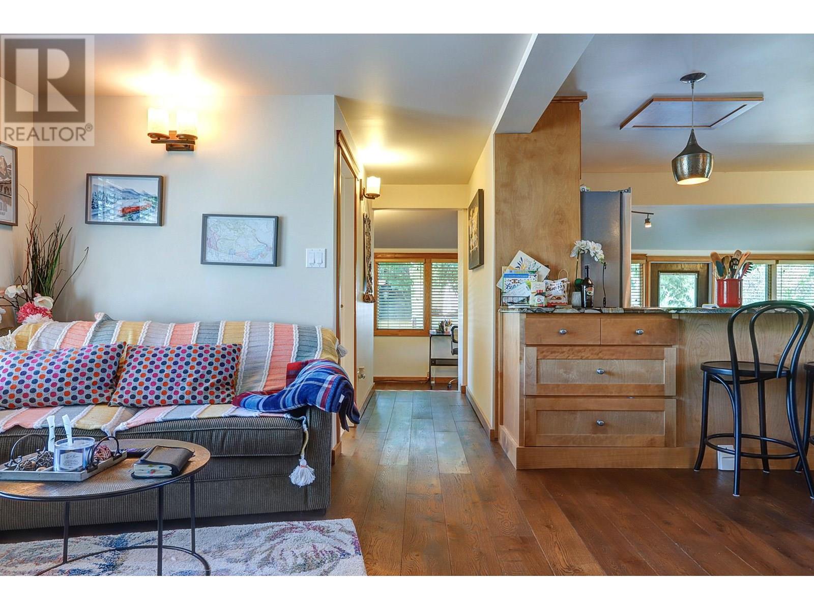 6226 Okanagan Avenue, Vernon