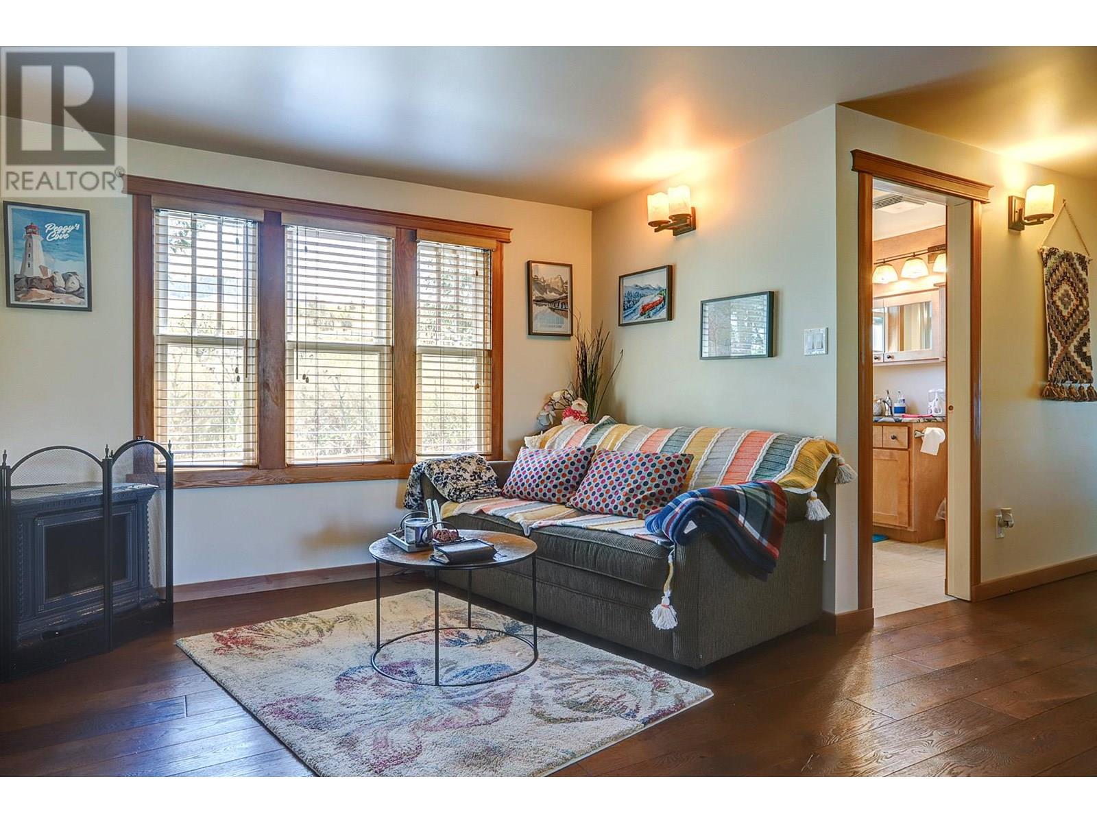 6226 Okanagan Avenue, Vernon
