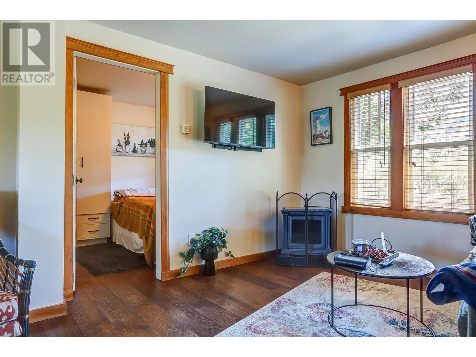 6226 Okanagan Avenue, Vernon