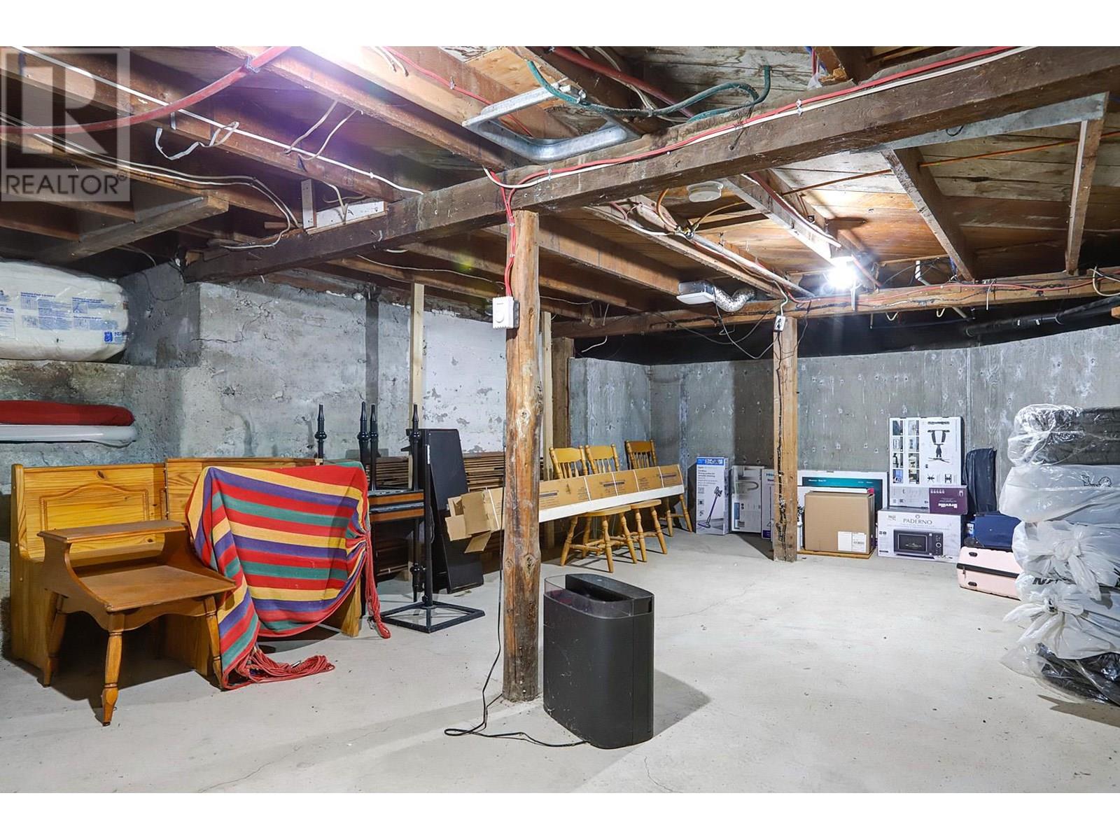 6226 Okanagan Avenue, Vernon