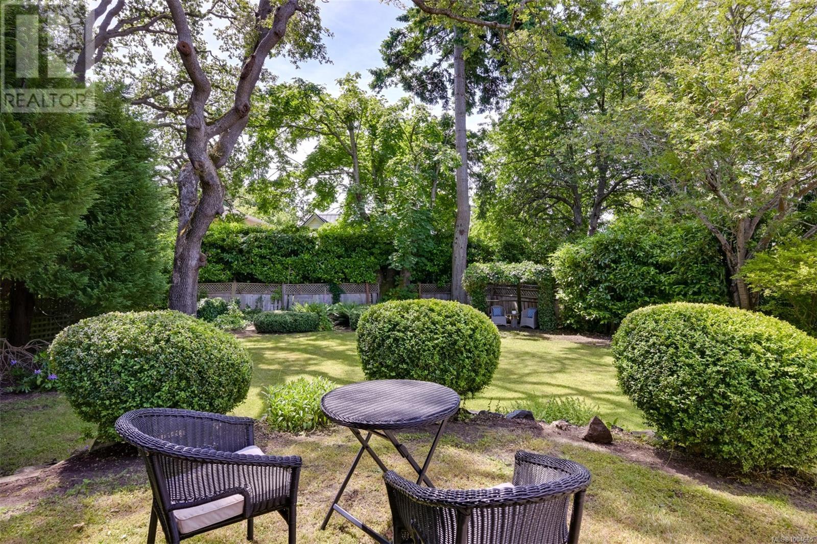 Single Family House for Sale in  Pentrelew Pl Victoria 