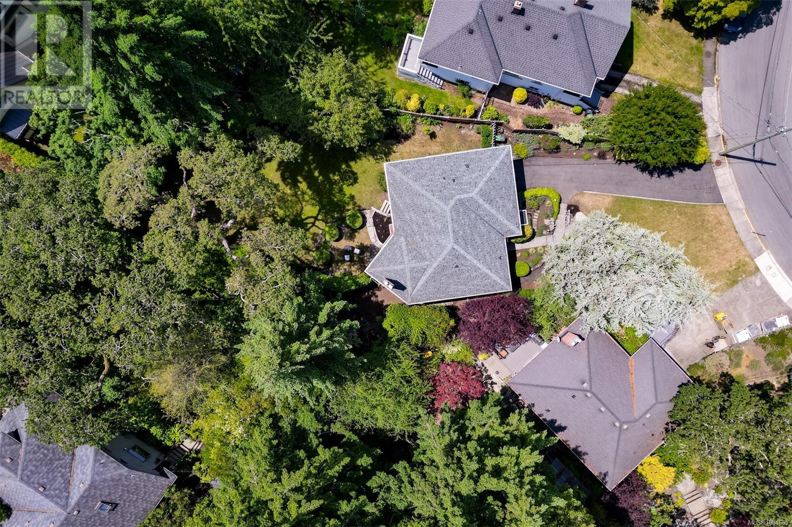 Single Family House for Sale in  Pentrelew Pl Victoria 