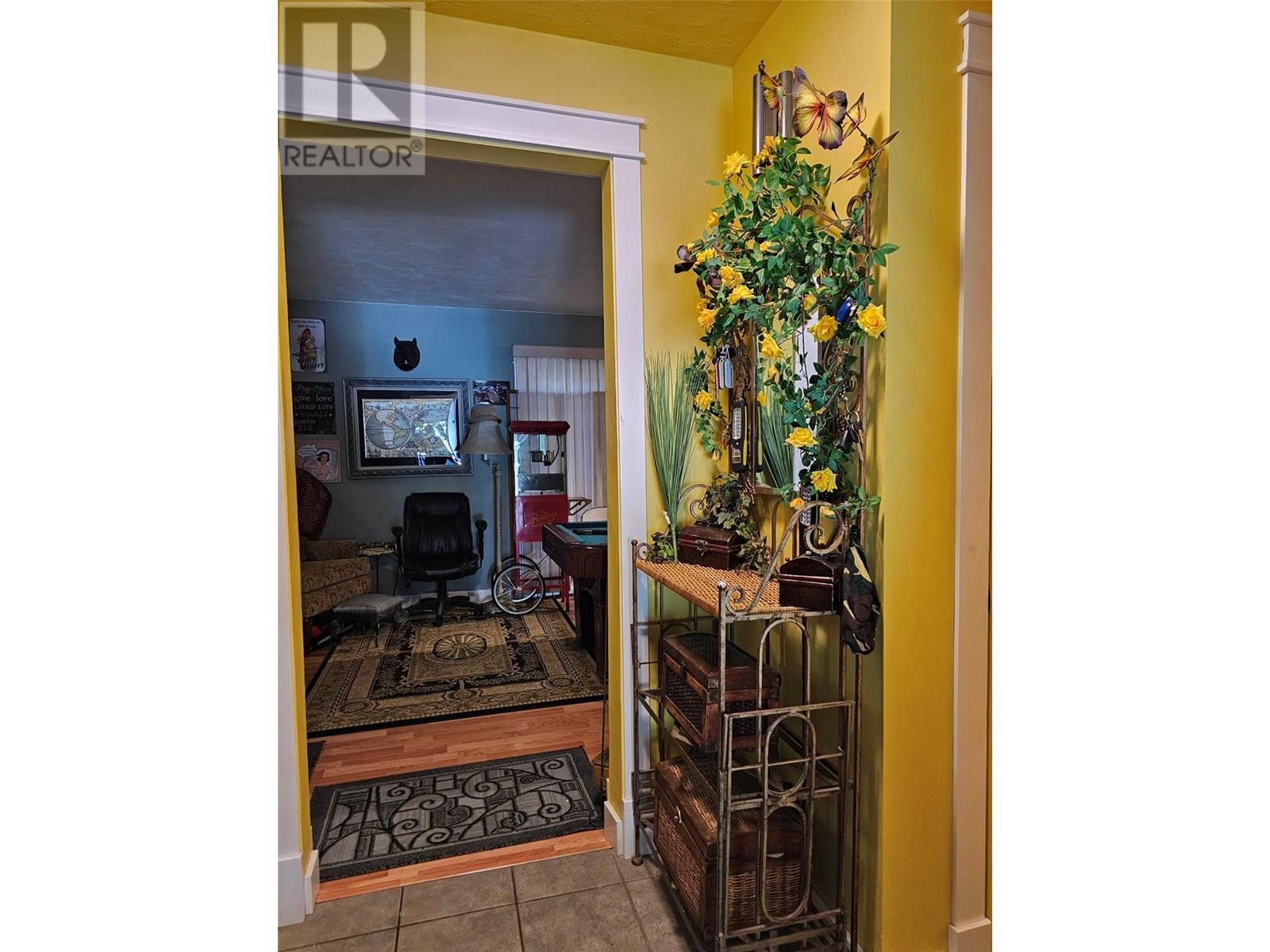  599 Clifton Road, Kelowna