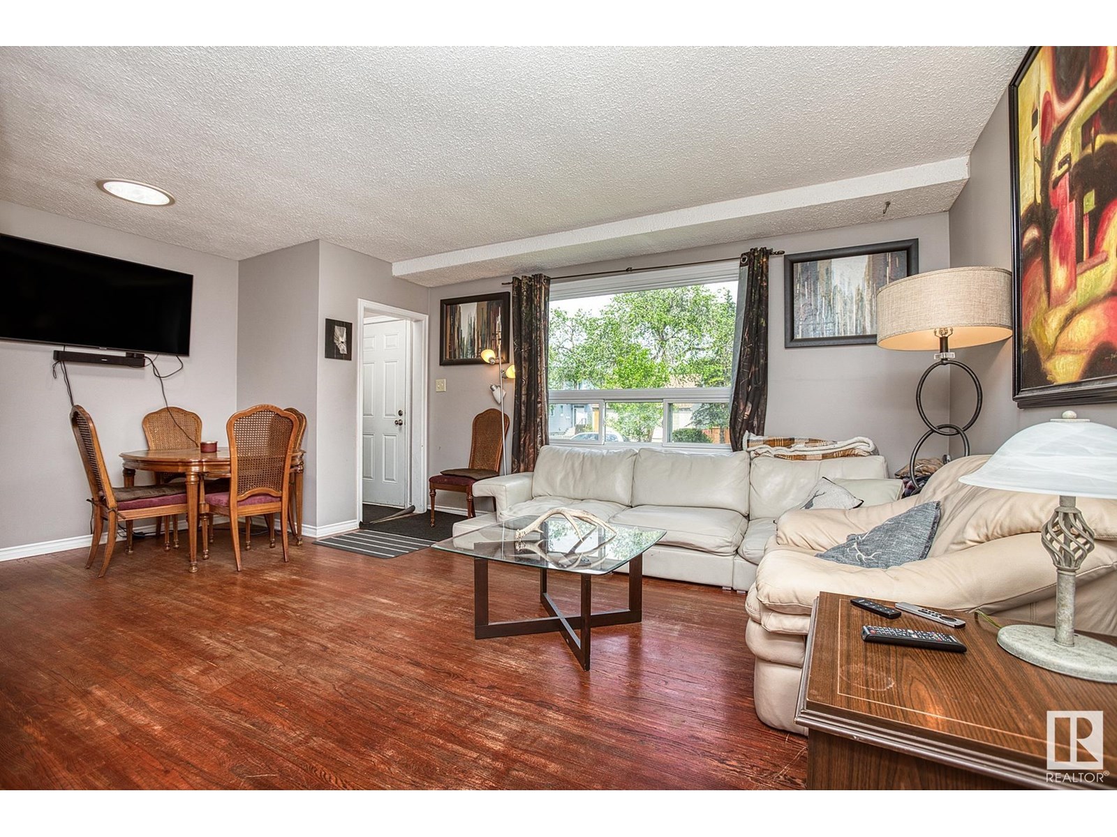 Photo 11 of 10971 72 Av Nw, Edmonton AB