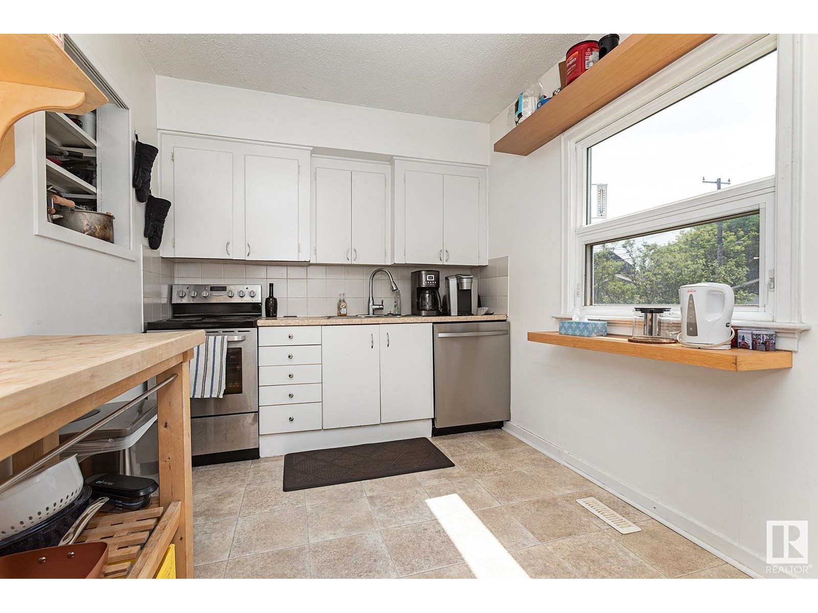 Photo 17 of 10971 72 Av Nw, Edmonton AB