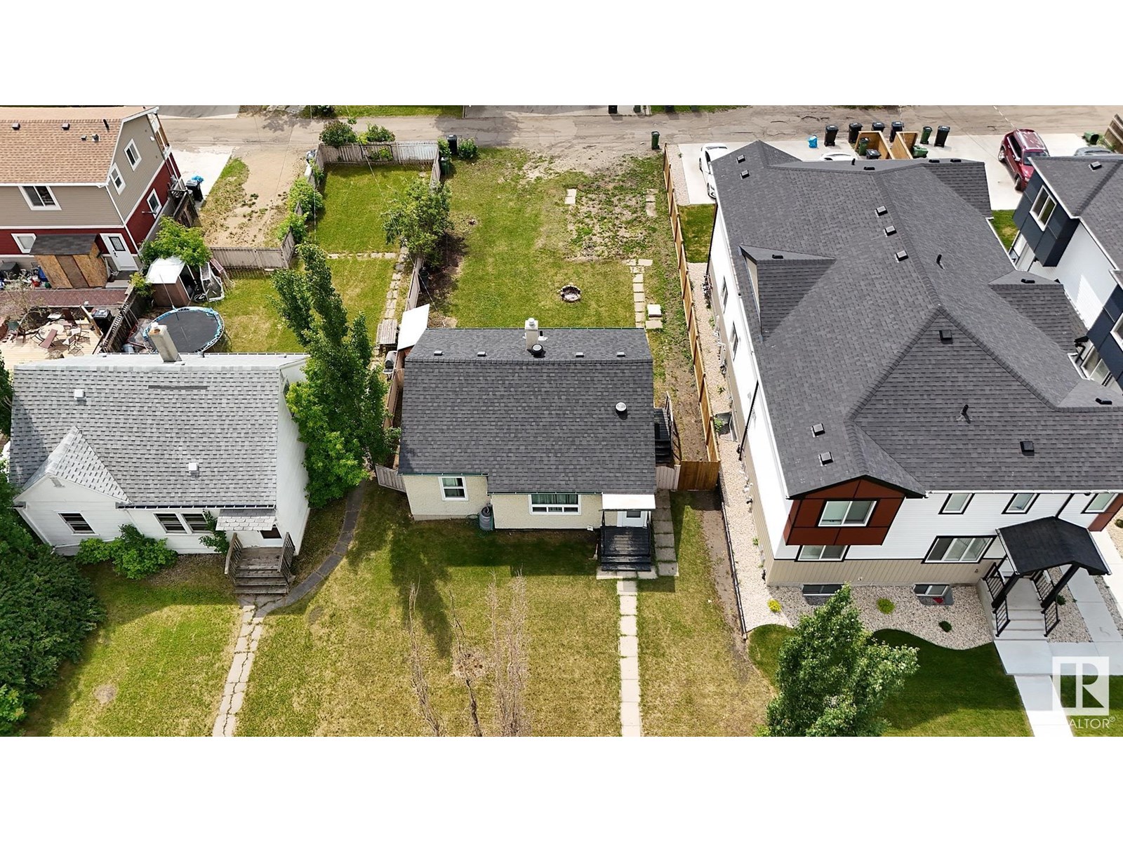 Photo 52 of 10971 72 Av Nw, Edmonton AB