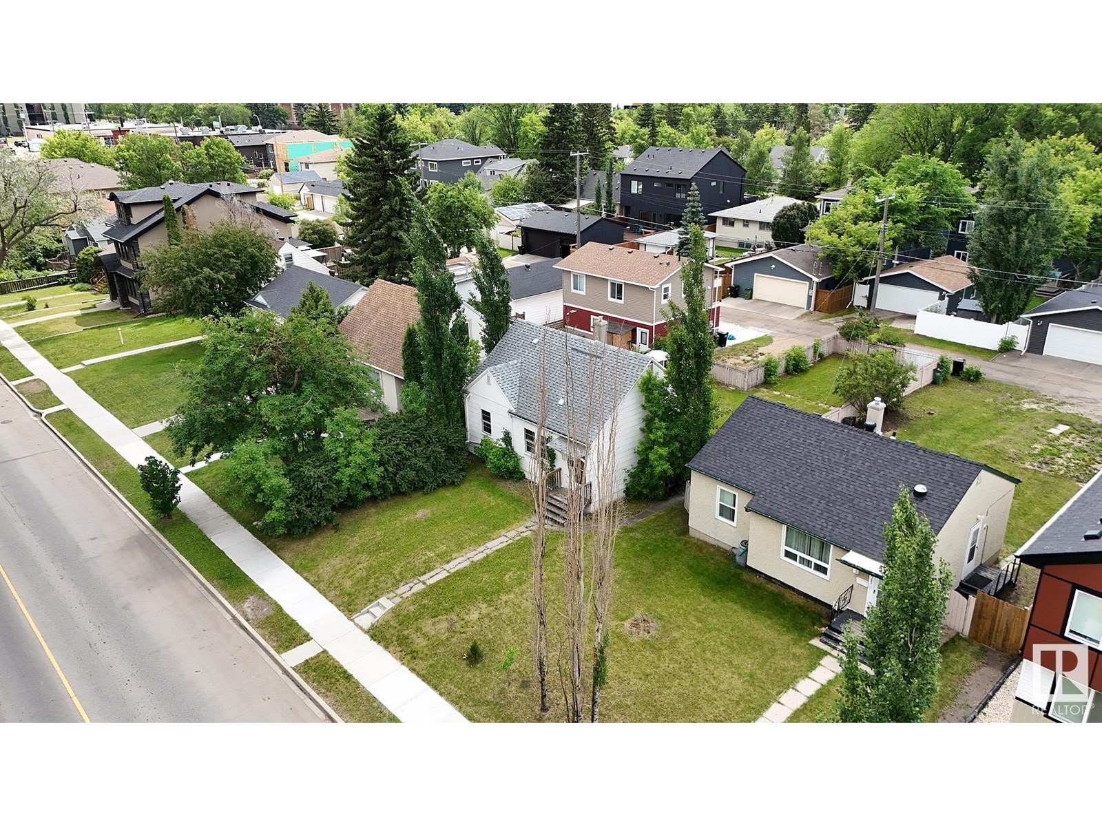 Photo 53 of 10971 72 Av Nw, Edmonton AB