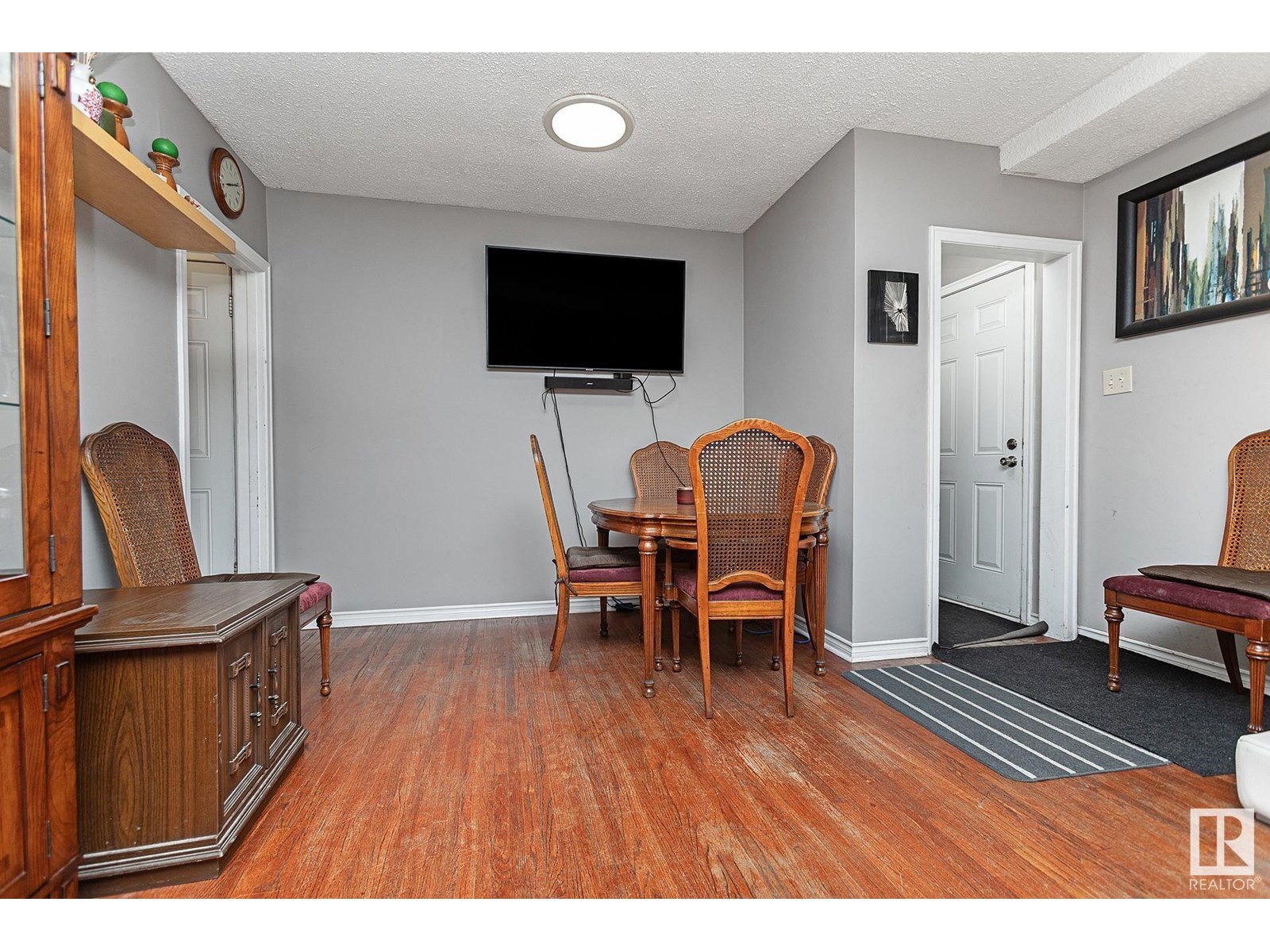 Photo 6 of 10971 72 Av Nw, Edmonton AB