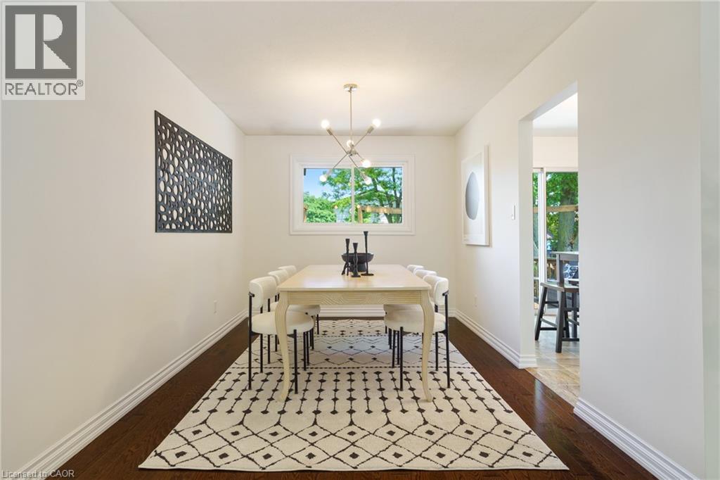 Photo 6 of 3120 Bentworth Drive, Burlington ON