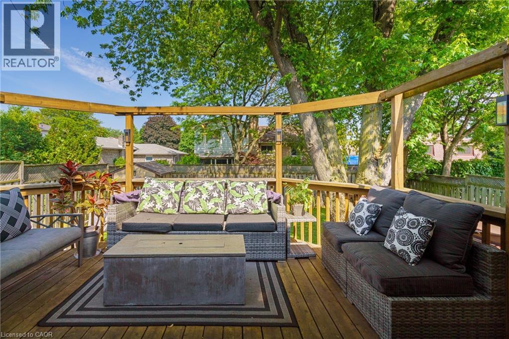 Photo 24 of 3120 Bentworth Drive, Burlington ON