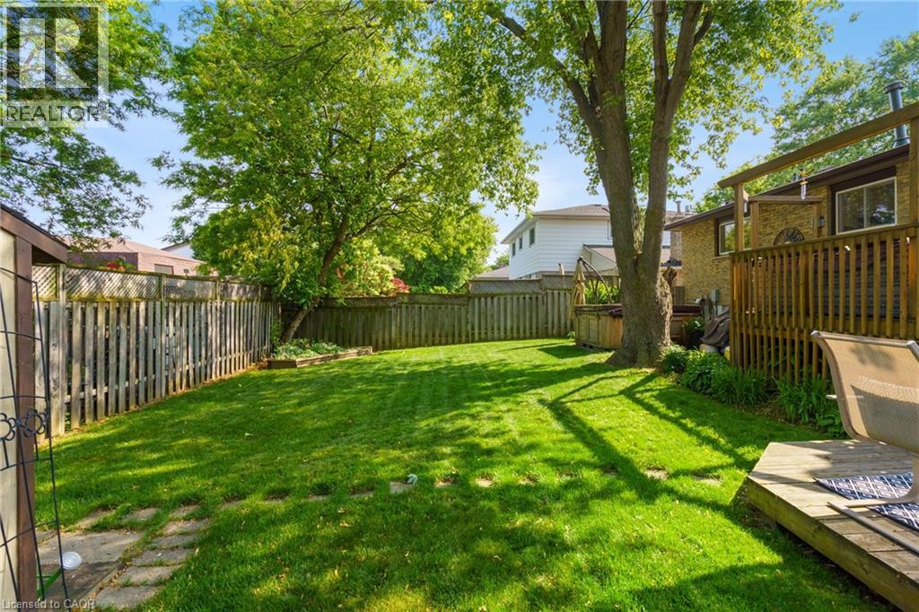 Photo 27 of 3120 Bentworth Drive, Burlington ON