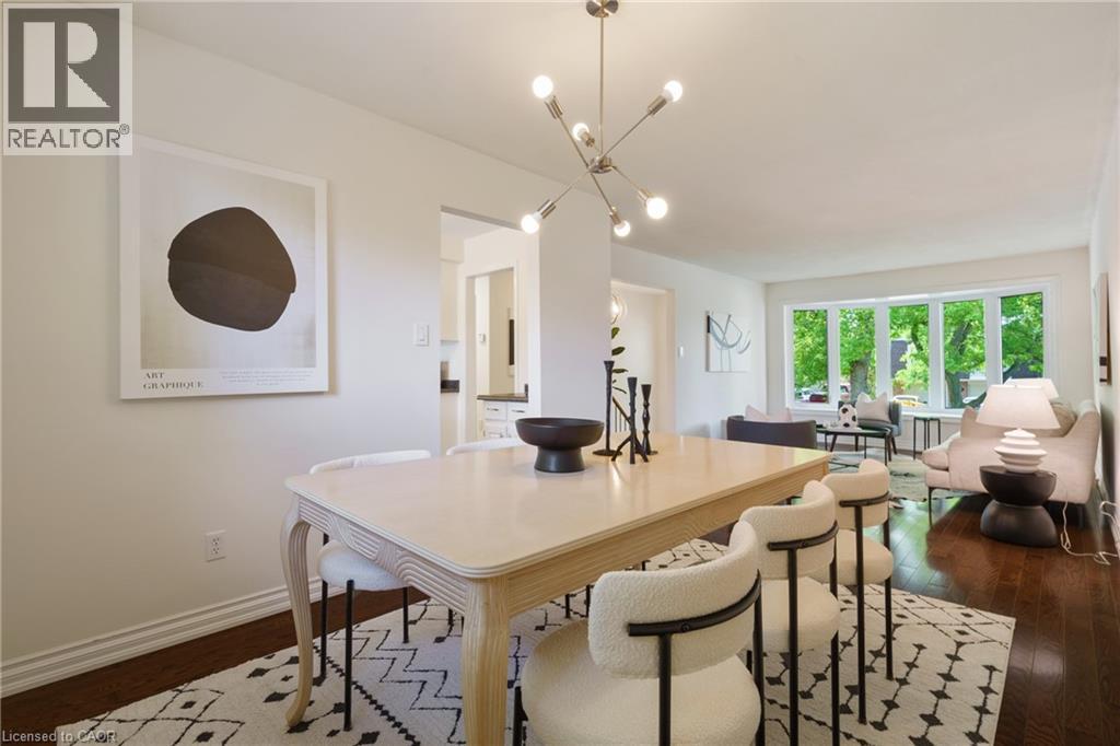 Photo 7 of 3120 Bentworth Drive, Burlington ON