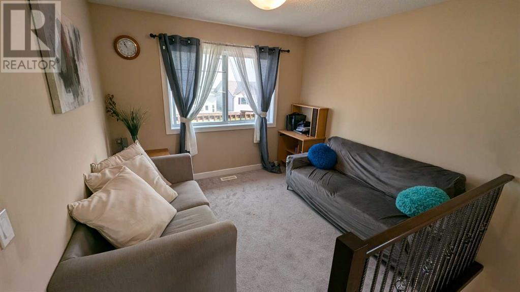 Photo 6 of 7013 50 Avenue, Camrose AB