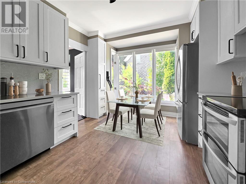 Photo 15 of 14 Robinson Street S, Grimsby ON