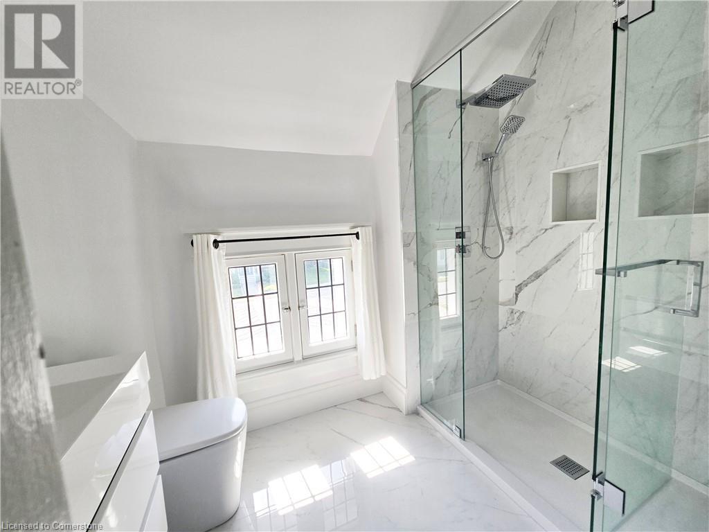 Photo 31 of 14 Robinson Street S, Grimsby ON