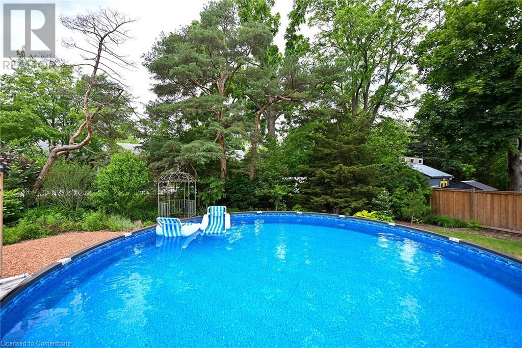 Photo 33 of 14 Robinson Street S, Grimsby ON