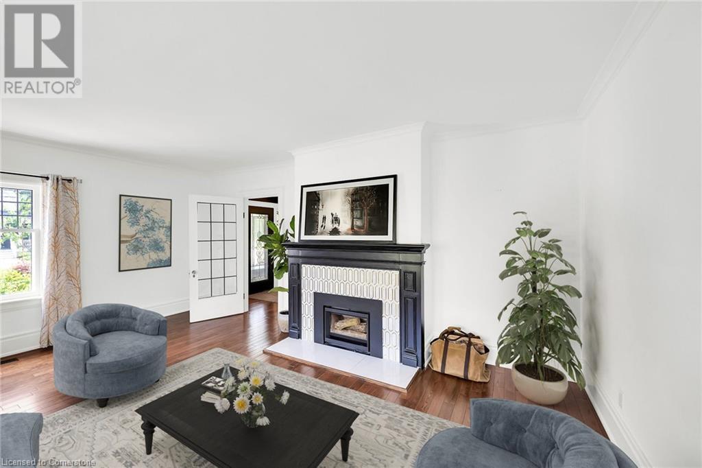 Photo 7 of 14 Robinson Street S, Grimsby ON