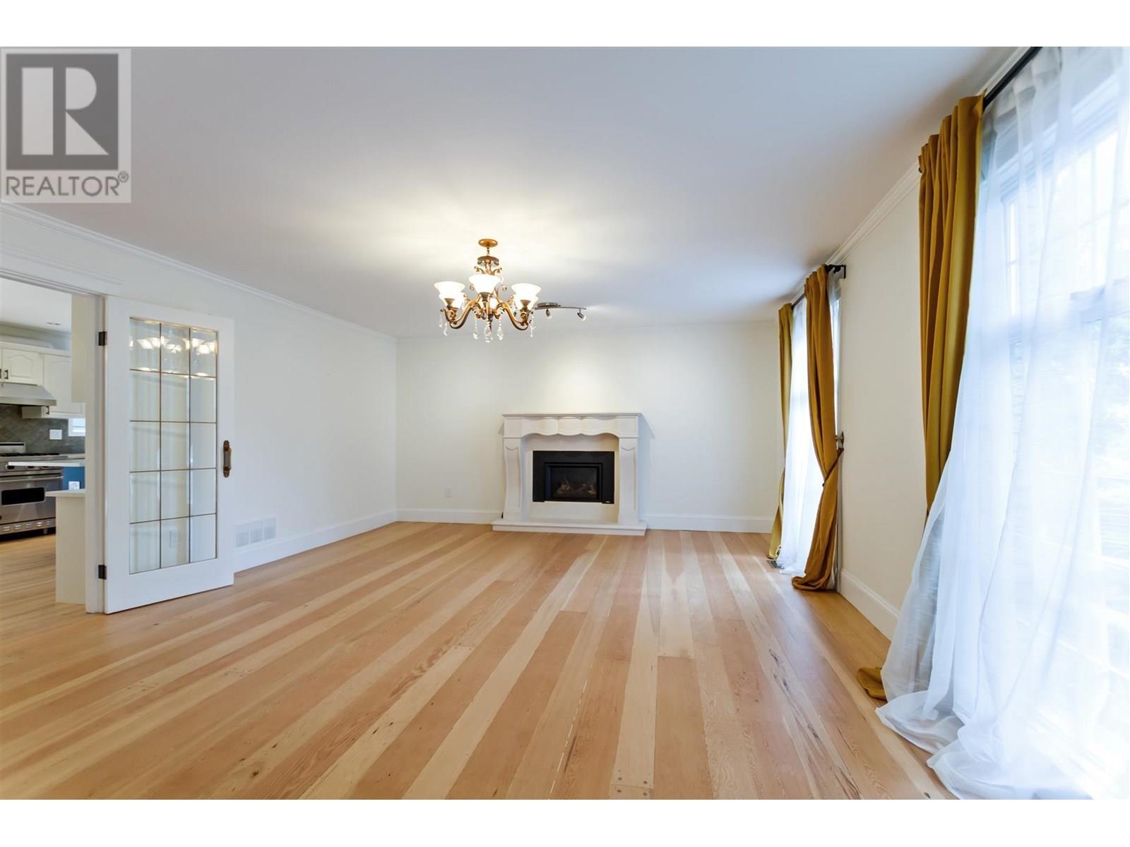Photo 8 of 12409 214 Street, Maple Ridge BC