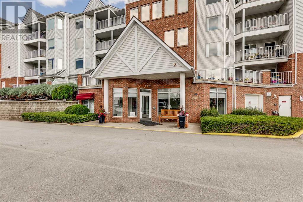301, 2301 Hawksbrow Point NW, Calgary, Alberta
