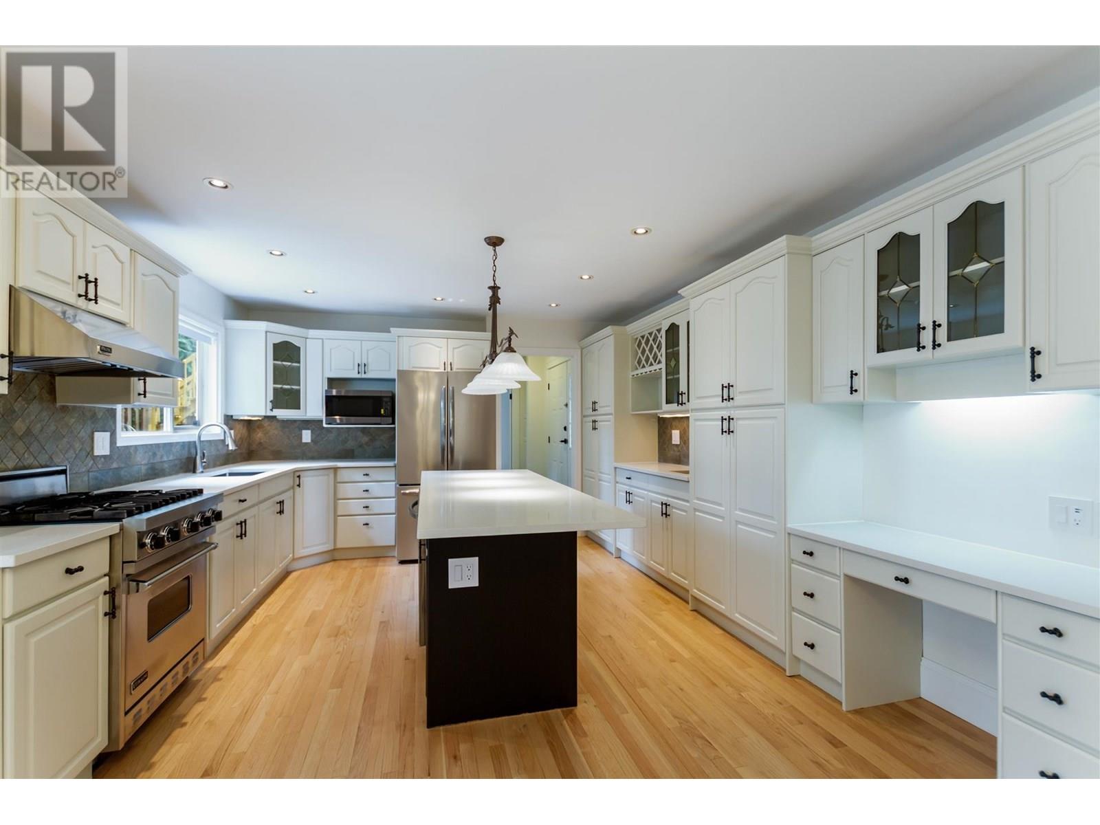 Photo 13 of 12409 214 Street, Maple Ridge BC